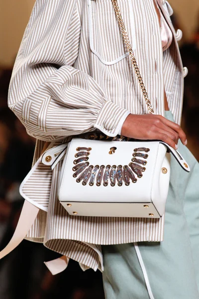 Look 9